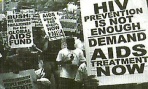 Protesto Contra o Monopólio: Vozes de Ativistas de AIDS
