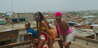 Três jovens negros da favela de Heliópolis saem em busca de refúgio na vida noturna LGBT+ do centro da cidade.