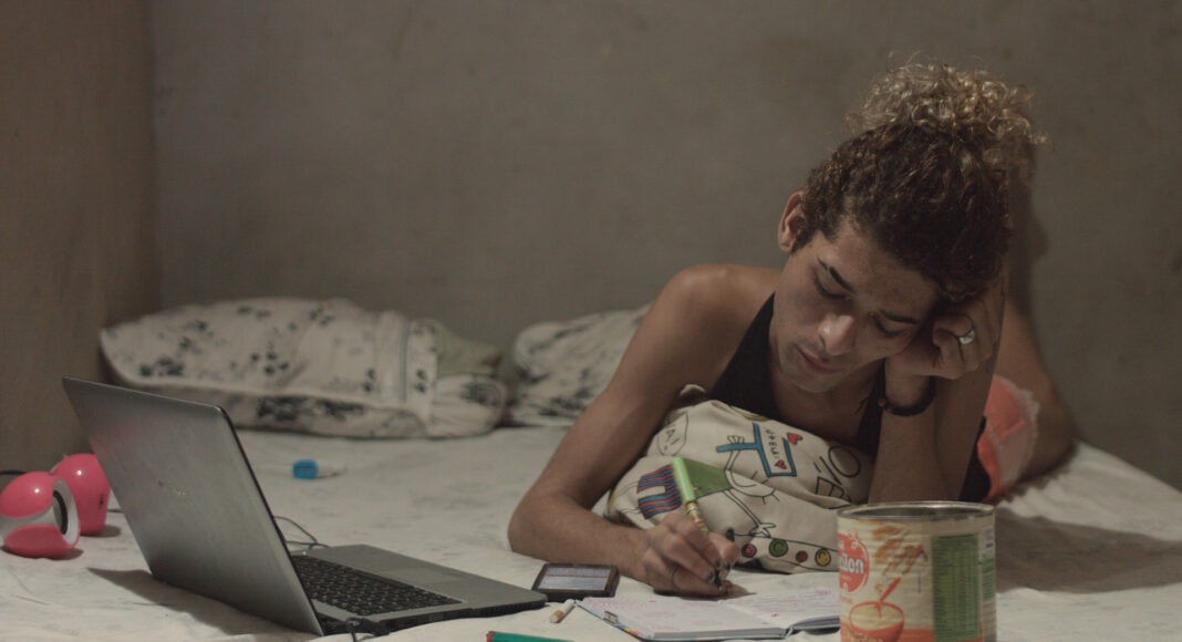 Filmografia - Renata Taylor: Primeiro filme Filmografia - Débora McDowell: 2017 Ruína (curta) Filmografia - Bea Morbach: 2018 Solo Desaparecido (curta)