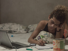 Filmografia - Renata Taylor: Primeiro filme Filmografia - Débora McDowell: 2017 Ruína (curta) Filmografia - Bea Morbach: 2018 Solo Desaparecido (curta)