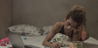Filmografia - Renata Taylor: Primeiro filme Filmografia - Débora McDowell: 2017 Ruína (curta) Filmografia - Bea Morbach: 2018 Solo Desaparecido (curta)