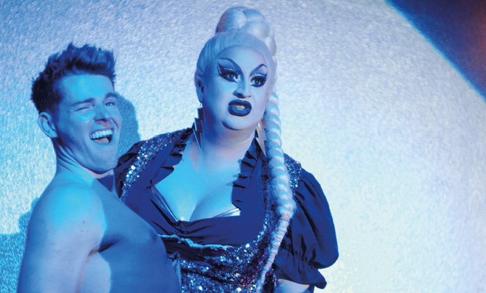A sensação drag Lady Galore está prestes a passar por sua maior transformação. Enquanto luta por visibilidade e solidariedade, ela se tornou vital para a comunidade drag na Europa.